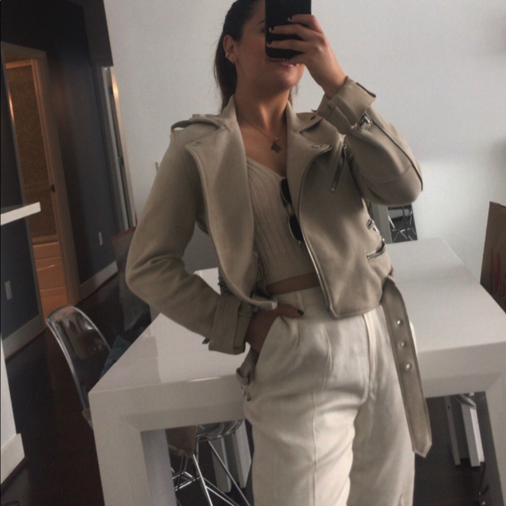 Meet your Posher, Sharon